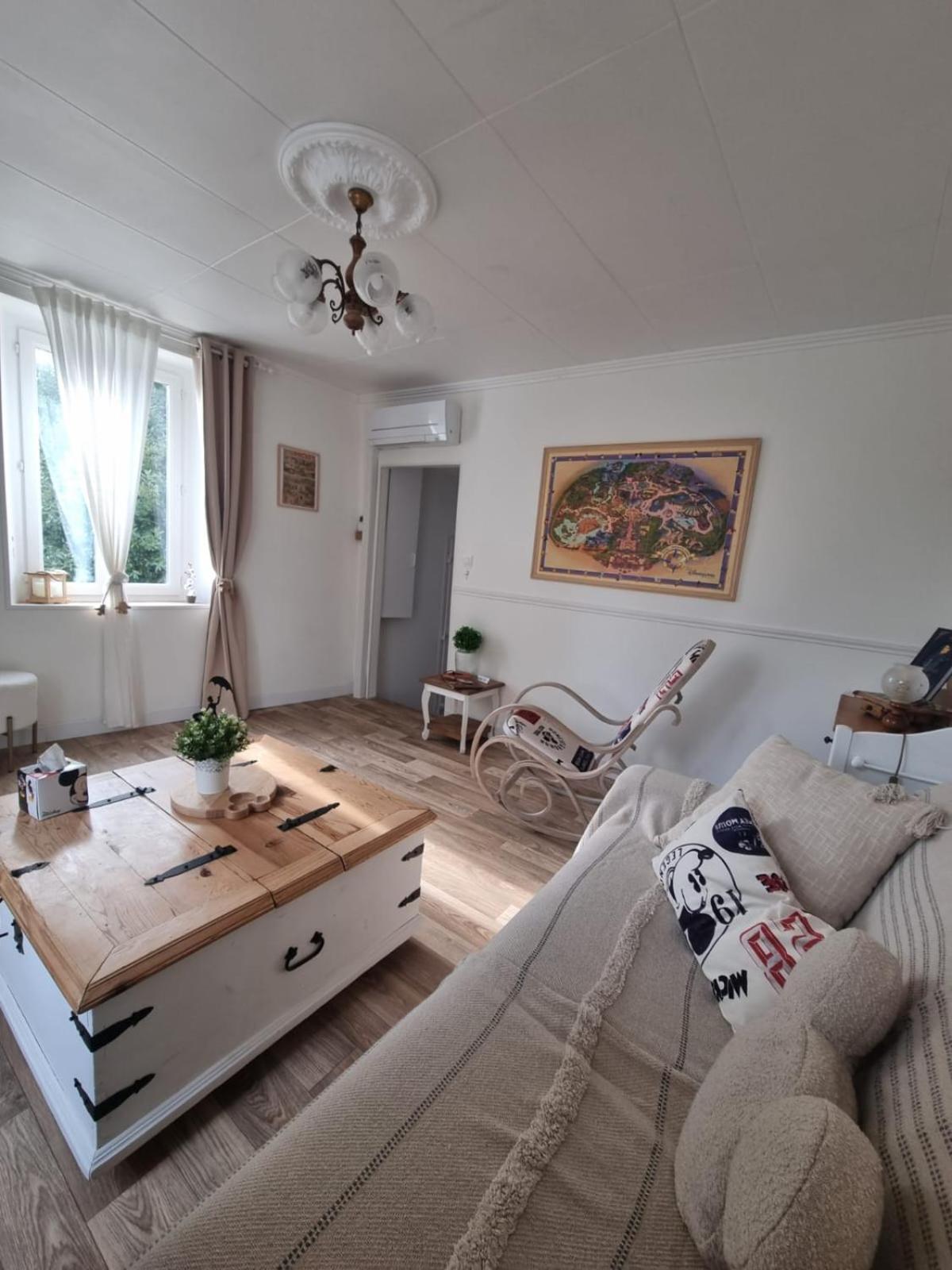 Maison 15 Minutes De Le Refuge Des Contes Holiday home